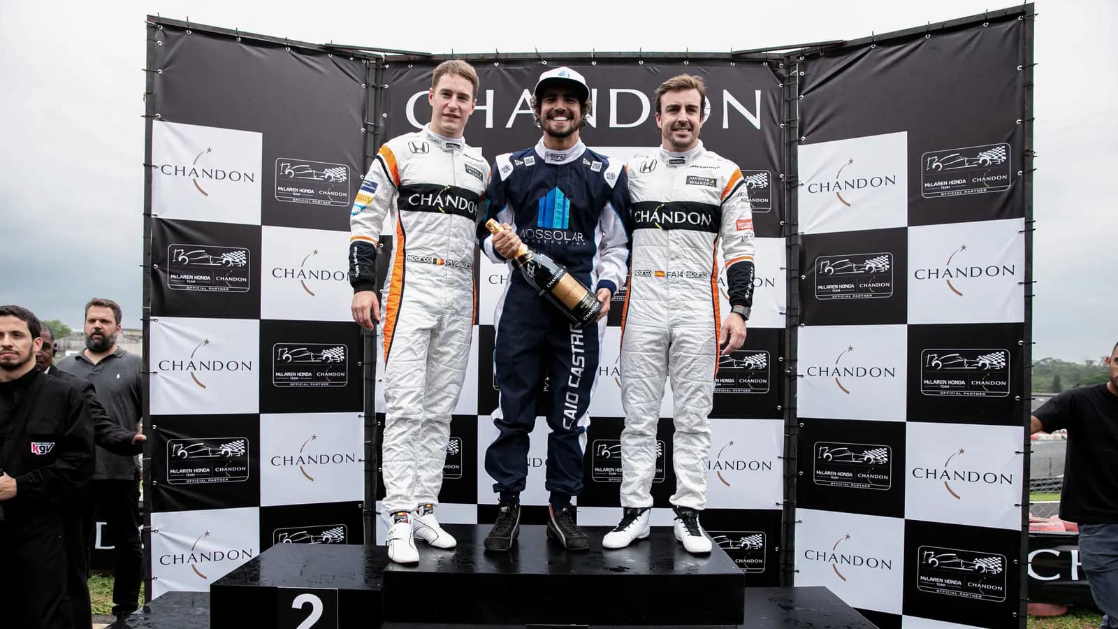 Pódio dos pilotos no evento de kart da Chandon